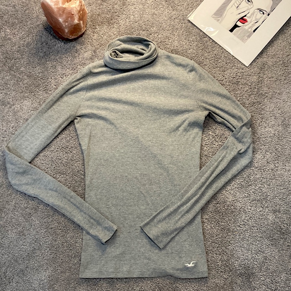 Hollister Turtle Neck Long Sleeve Shirt